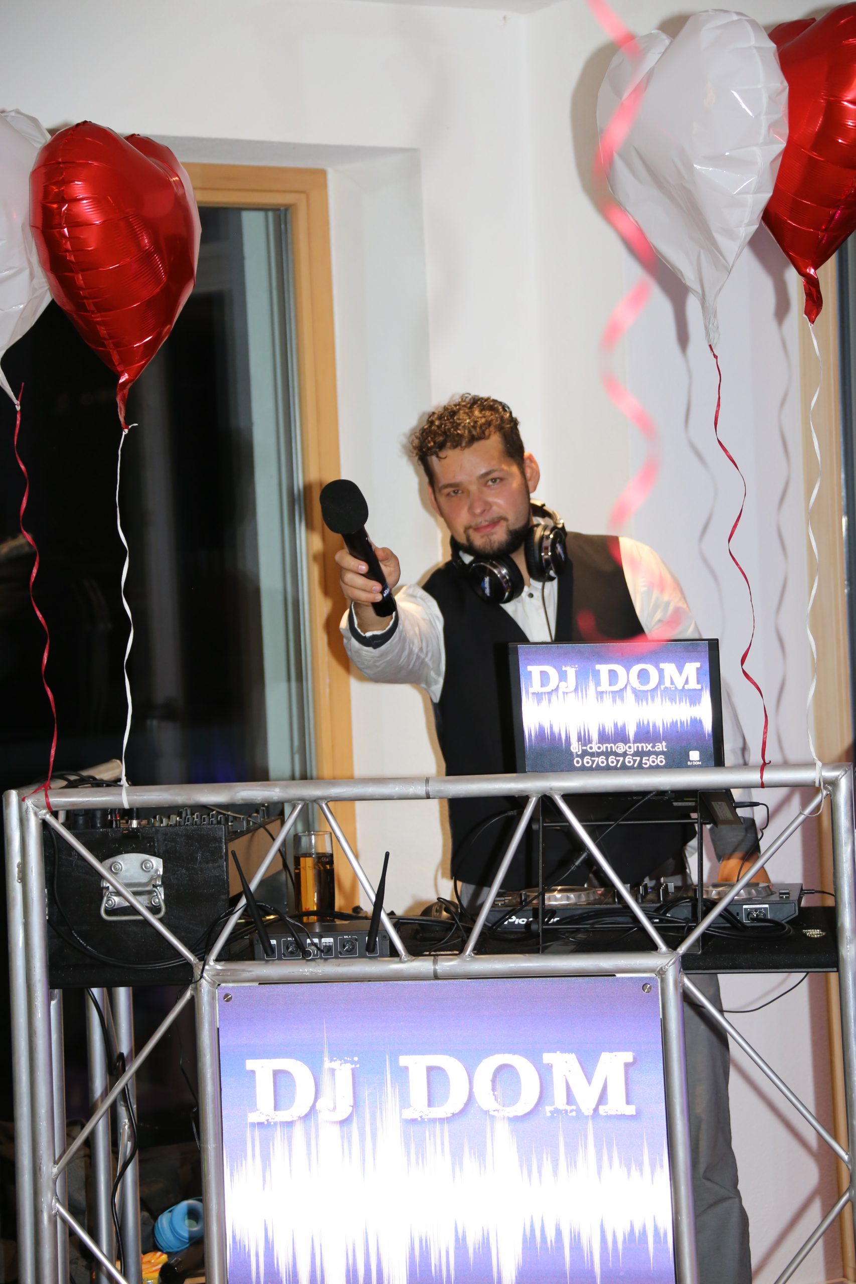 DJ Dom